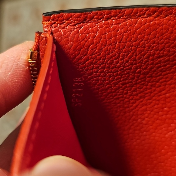 Authentic Louis Vuitton Victorine Empreinte Trifold Leather Wallet - Picture 15 of 16